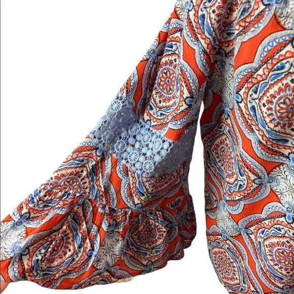 Crown & Ivy Orange and Blue Paisley Bell Sleeve Top, Size PS - Picture 4 of 9